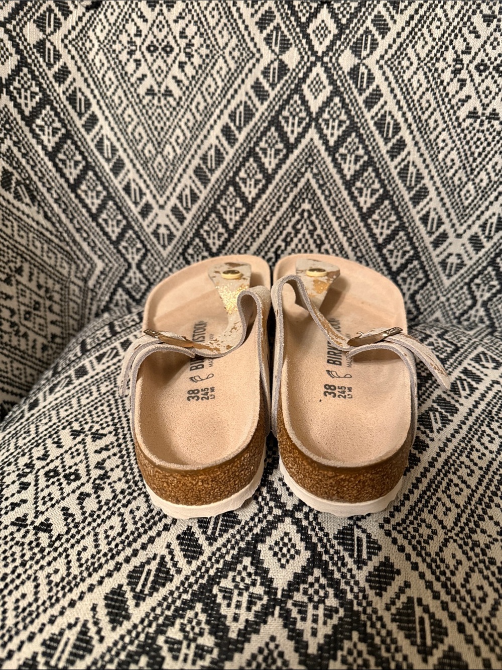 Birkenstock Gizeh Suede Thong Sandals in Blush with Gold Accents - Picture 2 of 4